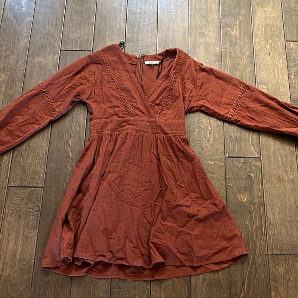 CUTE DRESS FROM FASHION ON EARTH SIZE SMALL